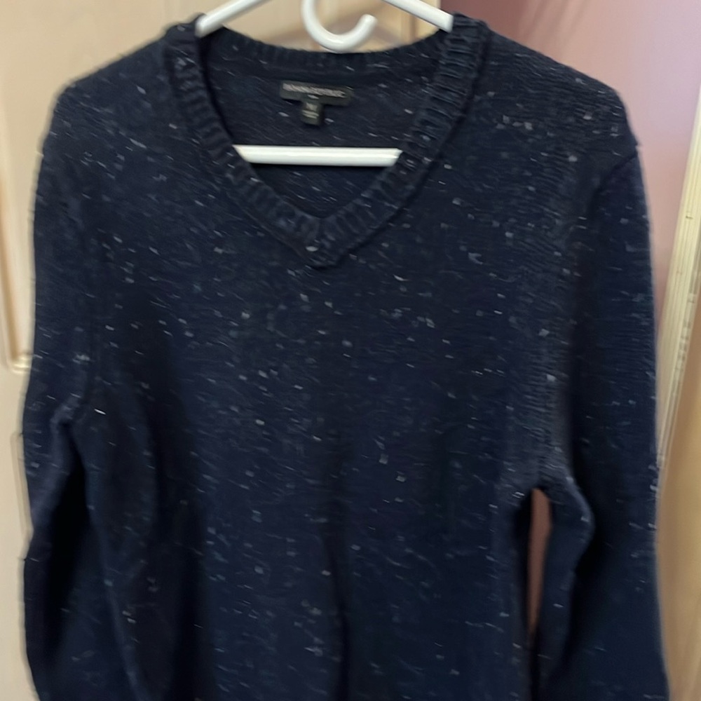 Men’s Banana Republic vneck sweater